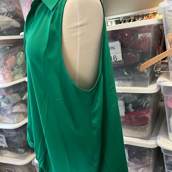 Vibrant Green Sleeveless Button-Down Shirt - Picture 2 of 8